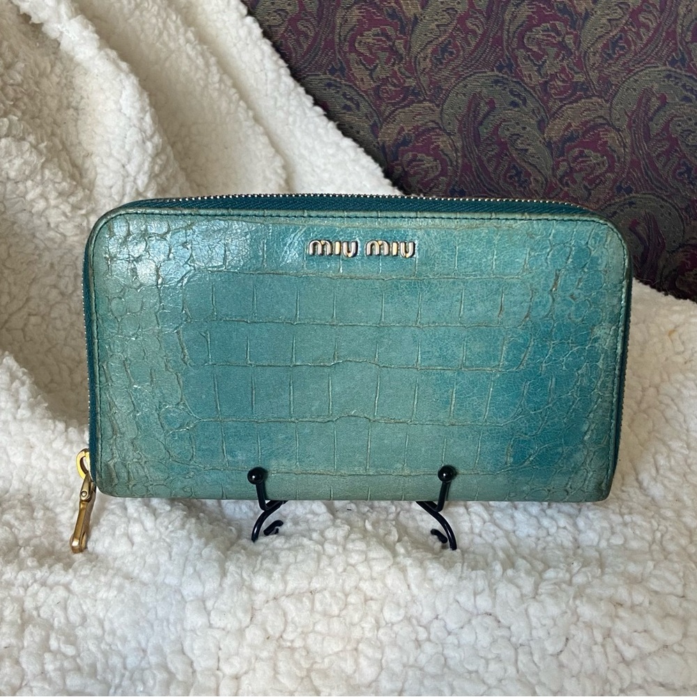 GC MIU MIU ZIP AROUND WALLET IN SEA FOAM